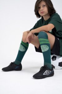 Meias oficiais infantis: como esse item ajuda a criar vínculo com o time do coração desde cedo