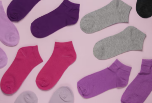 Como montar um kit de meias femininas funcional para diferentes ocasiões?